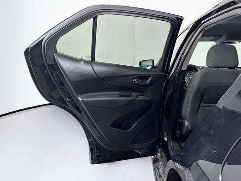 Used 2018 Chevrolet Equinox LT image 25