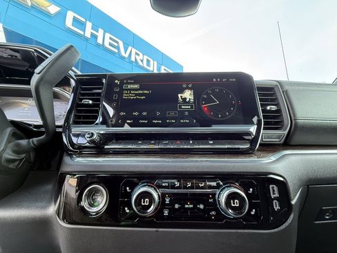 Used 2024 GMC Sierra 1500 Elevation image 17