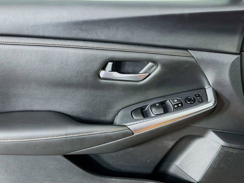Used 2023 Nissan Sentra SR w/ Electronics Package FWD image 25