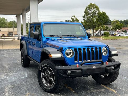 Used 2020 Jeep Gladiator Rubicon image 2
