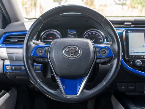 Used 2020 Toyota Camry SE FWD image 14