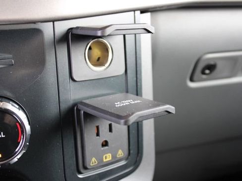 Used 2025 Ford F150 XLT w/ Equipment Group 301A Standard image 28