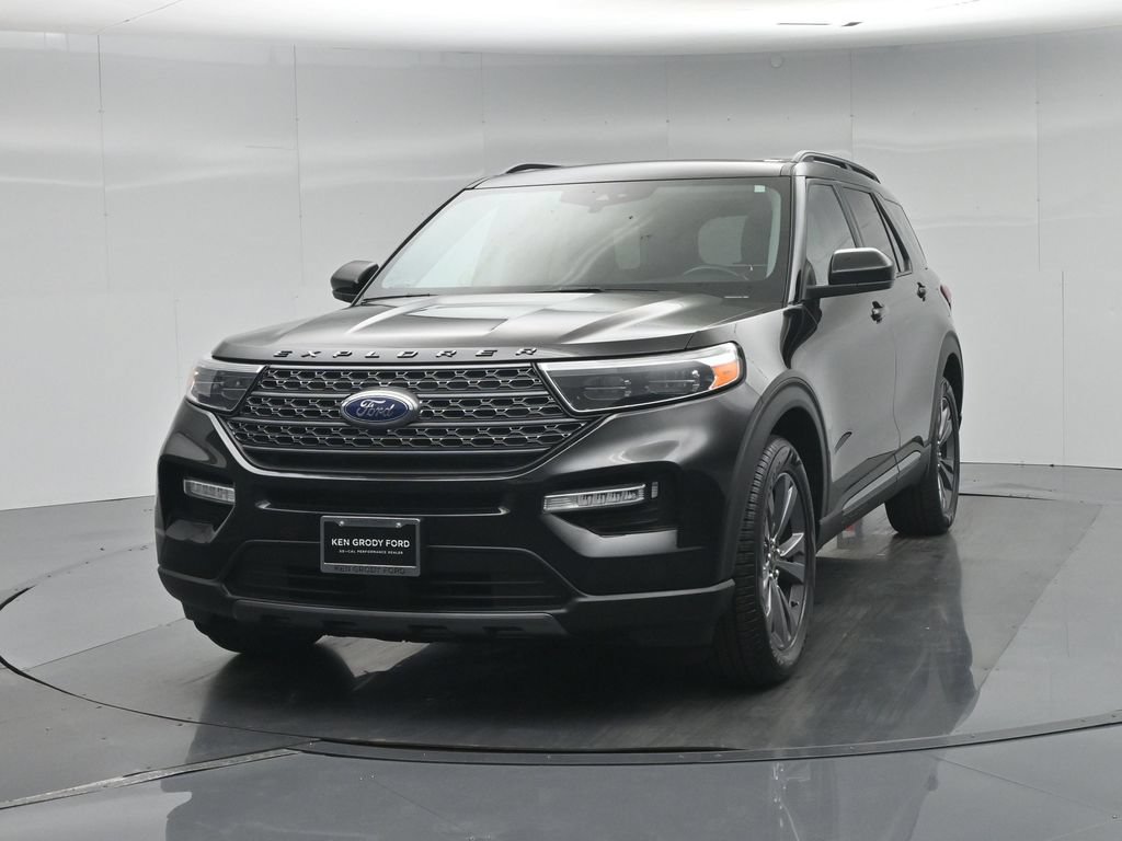 Certified 2023 Ford Explorer XLT w/ Equipment Group 202A RWD image 63