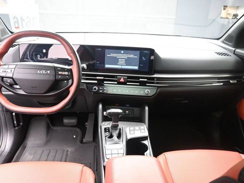 Used 2026 Kia Sportage SX FWD image 9