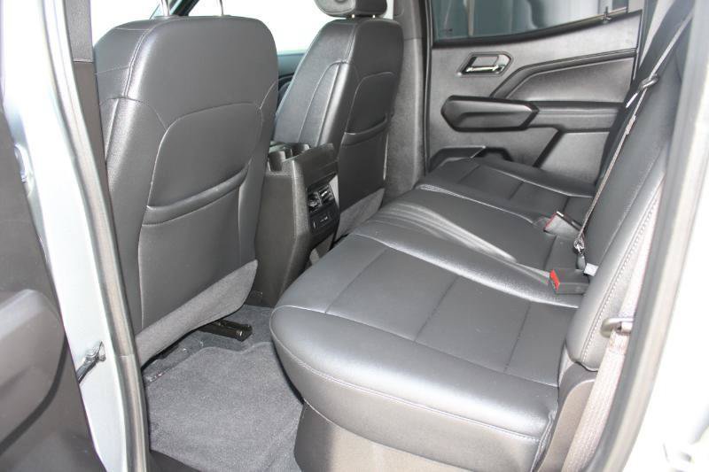 Used 2025 Chevrolet Colorado LT w/ LT Convenience Package RWD image 13