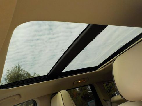 Used 2015 Jeep Grand Cherokee Overland w/ Trailer Tow Group IV image 22