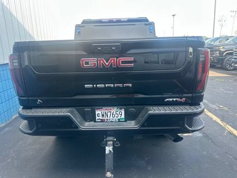 Used 2026 GMC Sierra 2500 AT4 AWD/4WD image 3