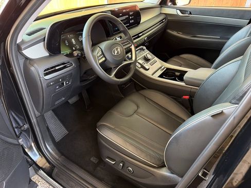 Used 2024 Hyundai Palisade XRT FWD image 2