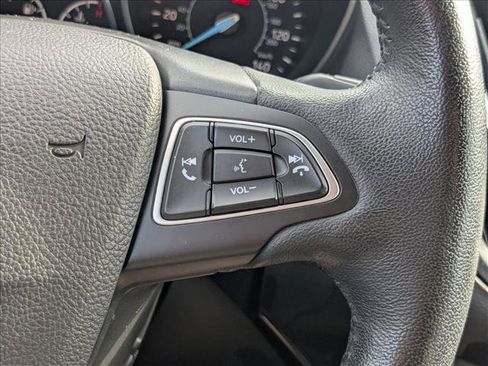 Used 2018 Ford Escape Titanium image 5