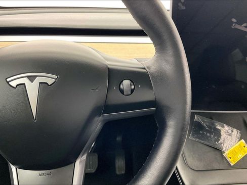 Used 2023 Tesla Model Y Long Range AWD/4WD image 21