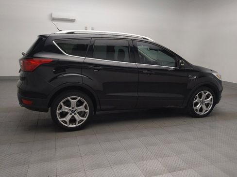 Used 2019 Ford Escape Titanium image 10