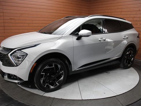 Used 2023 Kia Sportage SX image 7