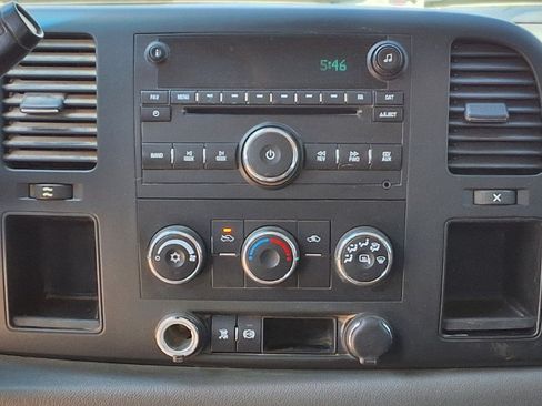 Used 2011 Chevrolet Silverado 3500 W/T AWD/4WD image 17