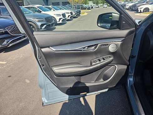 Used 2023 INFINITI QX50 Sport AWD/4WD image 12