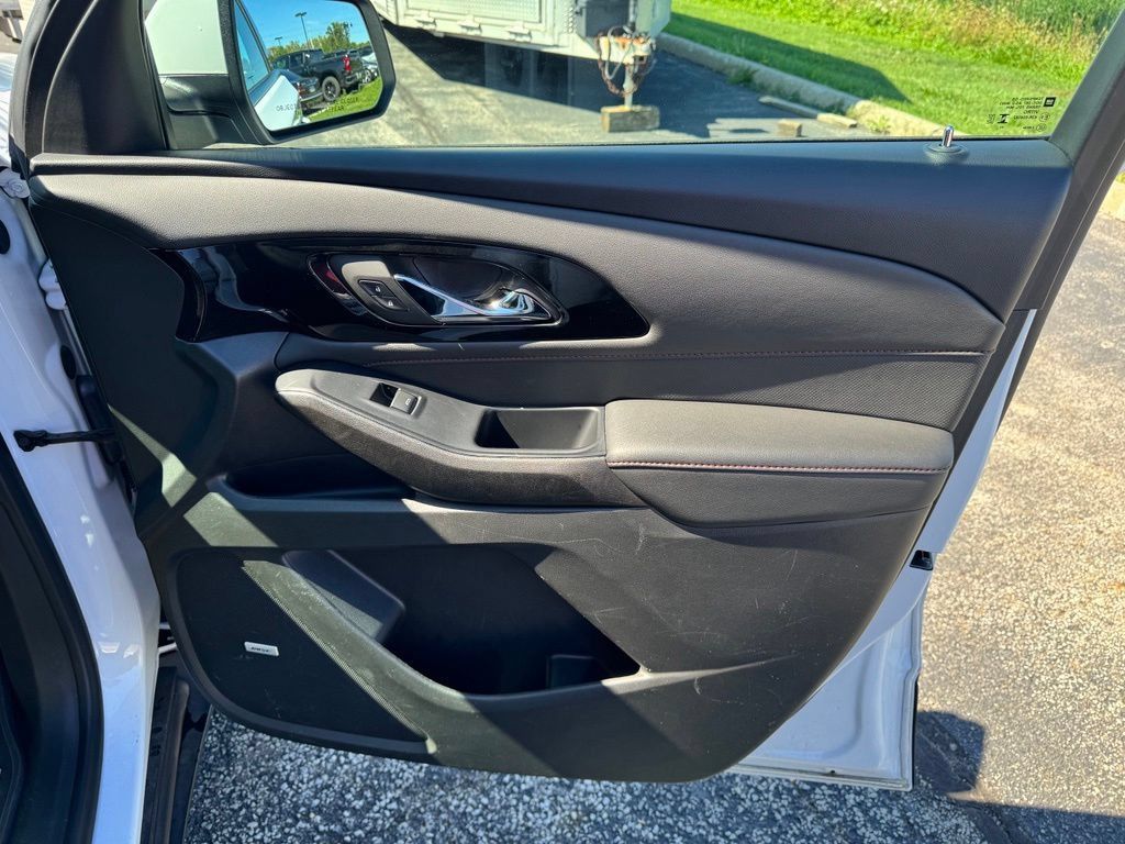 Certified 2023 Chevrolet Traverse RS AWD/4WD image 19