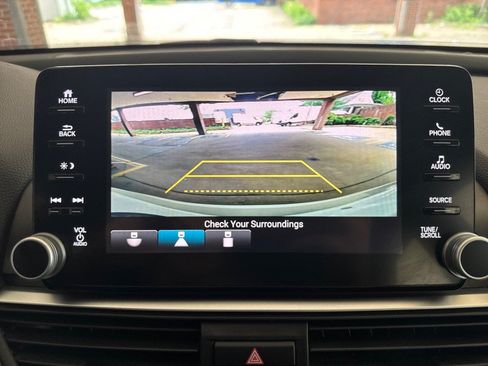 Used 2018 Honda Accord Sport image 23