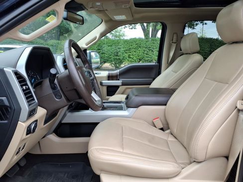 Used 2020 Ford F150 Lariat w/ Equipment Group 502A Luxury AWD/4WD image 24