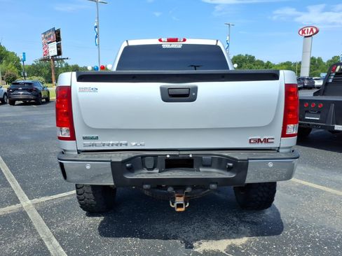 Used 2010 GMC Sierra 1500 SLE w/ Power Pack Plus AWD/4WD image 4