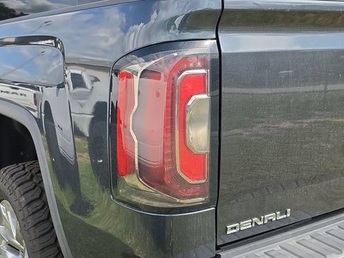Used 2017 GMC Sierra 1500 Denali w/ Denali Ultimate Package AWD/4WD image 10