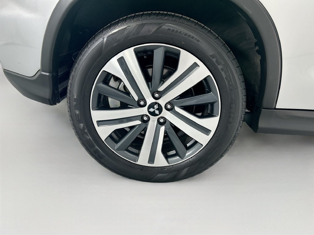 Used 2024 Mitsubishi Outlander Sport ES AWD/4WD image 31