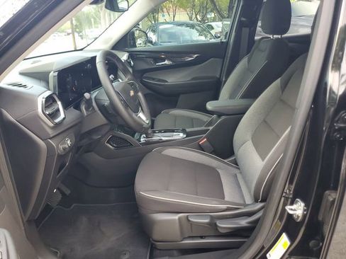 Certified 2024 Chevrolet TrailBlazer LT w/ LT Cold Weather Package FWD image 16