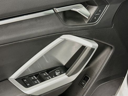 Used 2025 Audi Q3 2.0T Premium image 15