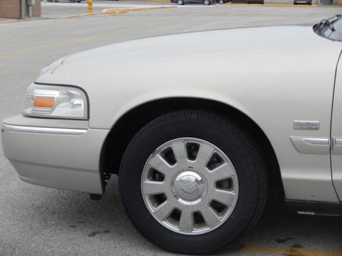 Used 2008 Mercury Grand Marquis LS RWD image 12