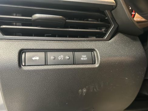 Used 2024 Nissan Altima 2.5 SV image 14