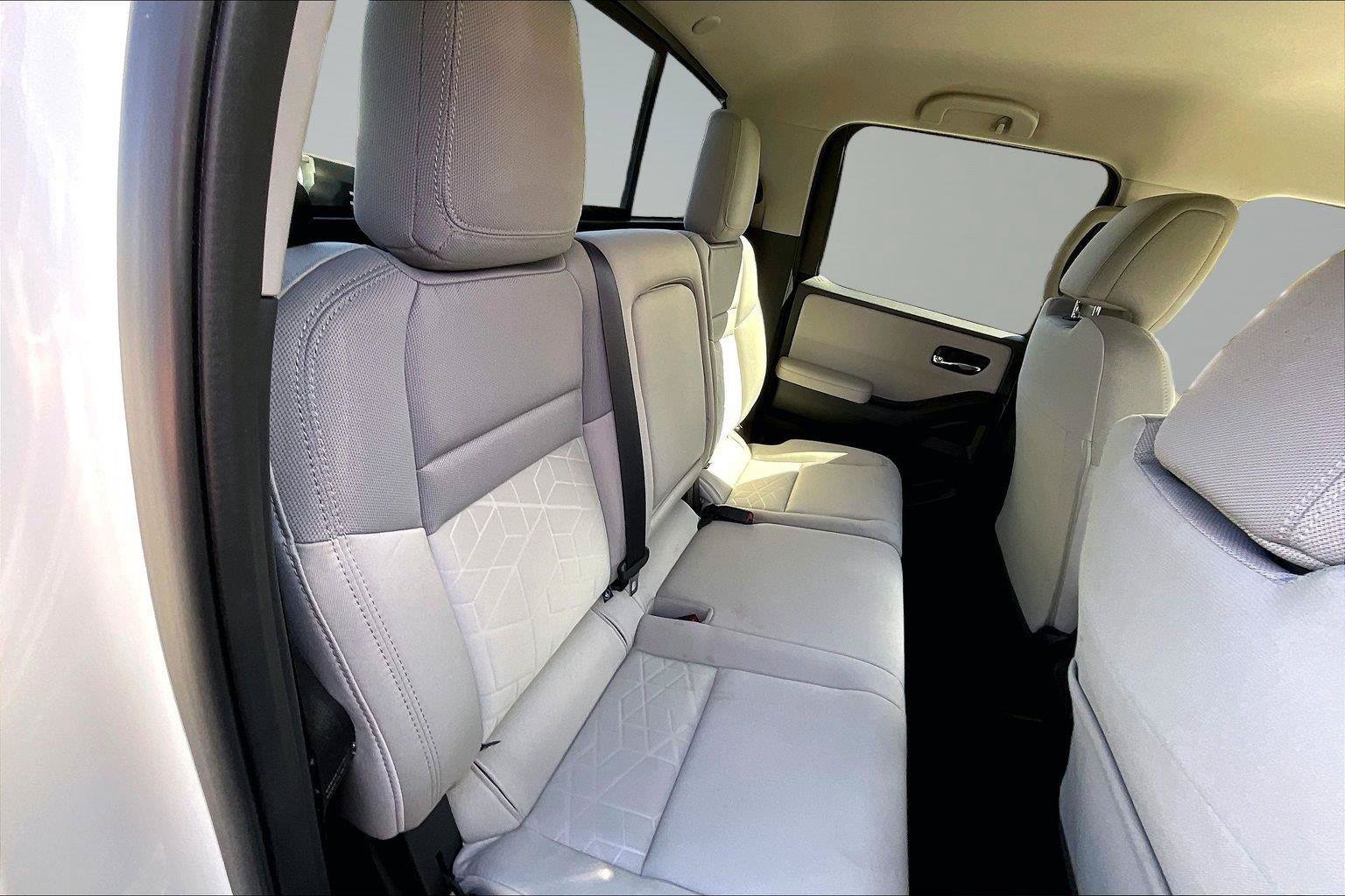 Certified 2025 Nissan Frontier SV w/ SV Convenience Package AWD/4WD image 27