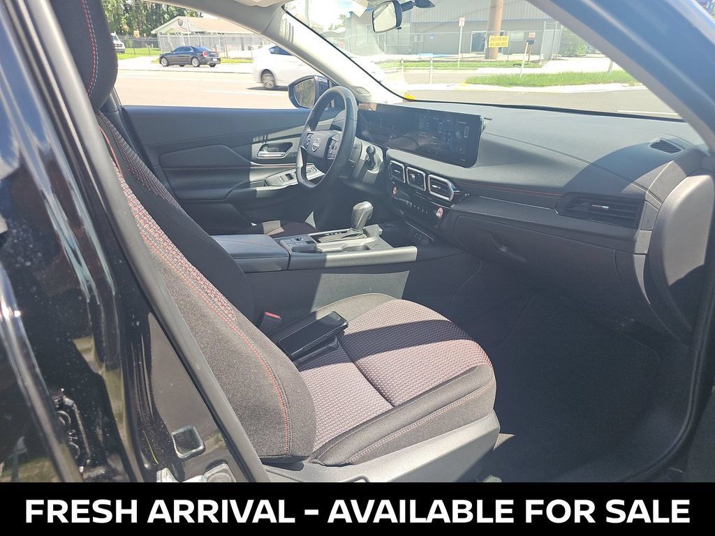 Used 2026 Nissan Sentra SR w/ Floor Mat Package FWD image 13