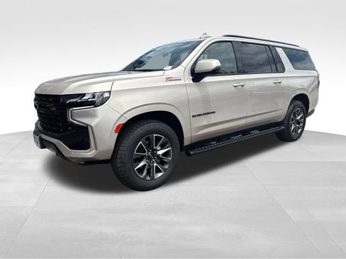 Certified 2023 Chevrolet Suburban Z71 w/ Luxury Package AWD/4WD image 1