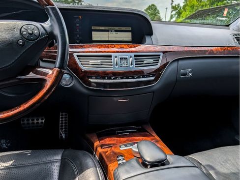 Used 2010 Mercedes-Benz S 63 AMG image 21