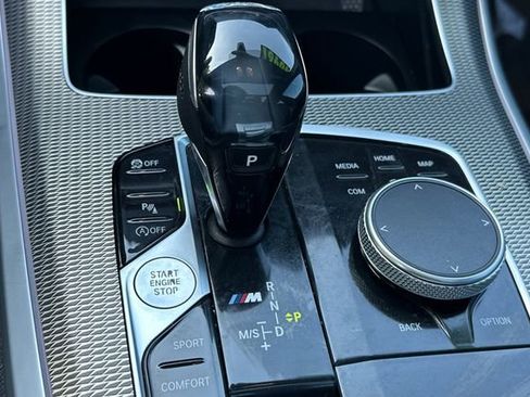 Used 2020 BMW X5 M50i w/ Premium Package image 28