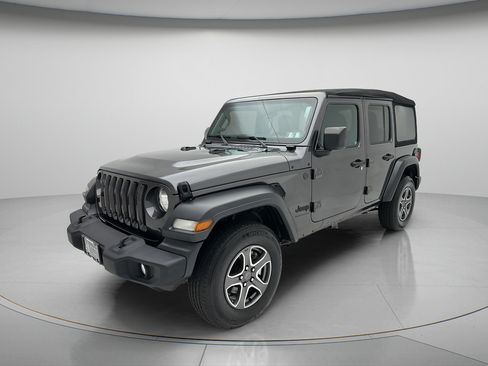 Used 2023 Jeep Wrangler Unlimited Sport AWD/4WD image 3