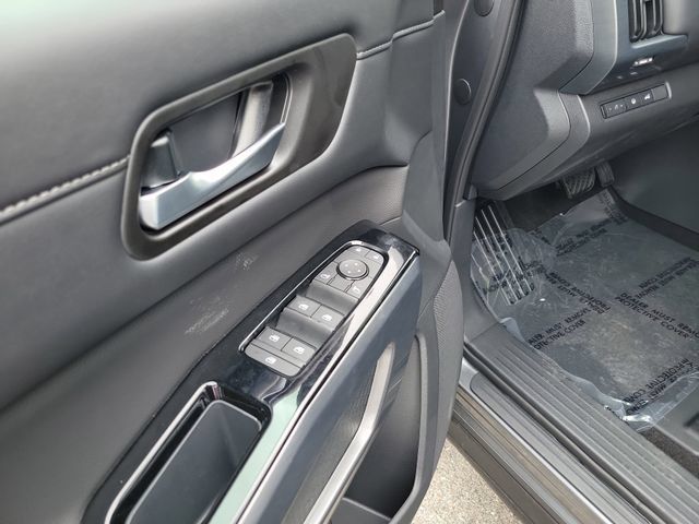 New 2026 Nissan Pathfinder SL FWD image 6