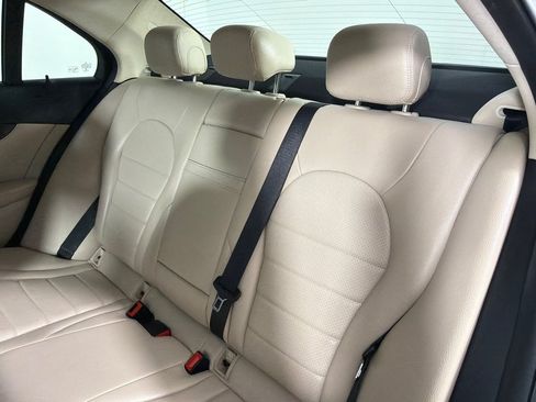 Used 2019 Mercedes-Benz C 300 Sedan image 20
