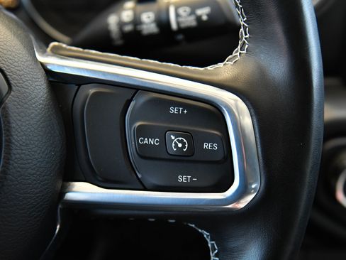 Used 2023 Jeep Wrangler Unlimited Sahara w/ Cold Weather Group AWD/4WD image 36