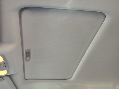 Used 2017 Nissan Armada SL w/ Technology Package image 24