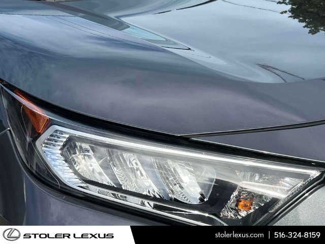 Used 2020 Toyota RAV4 XLE Premium AWD/4WD image 10