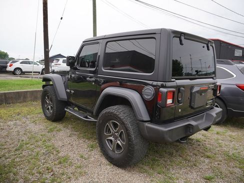 Used 2018 Jeep Wrangler Sport AWD/4WD image 5