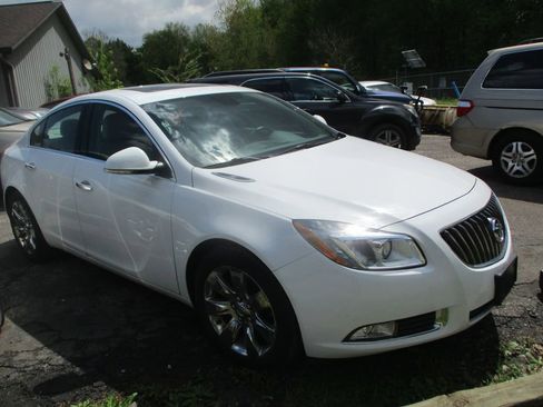 Used 2013 Buick Regal Premium FWD image 1