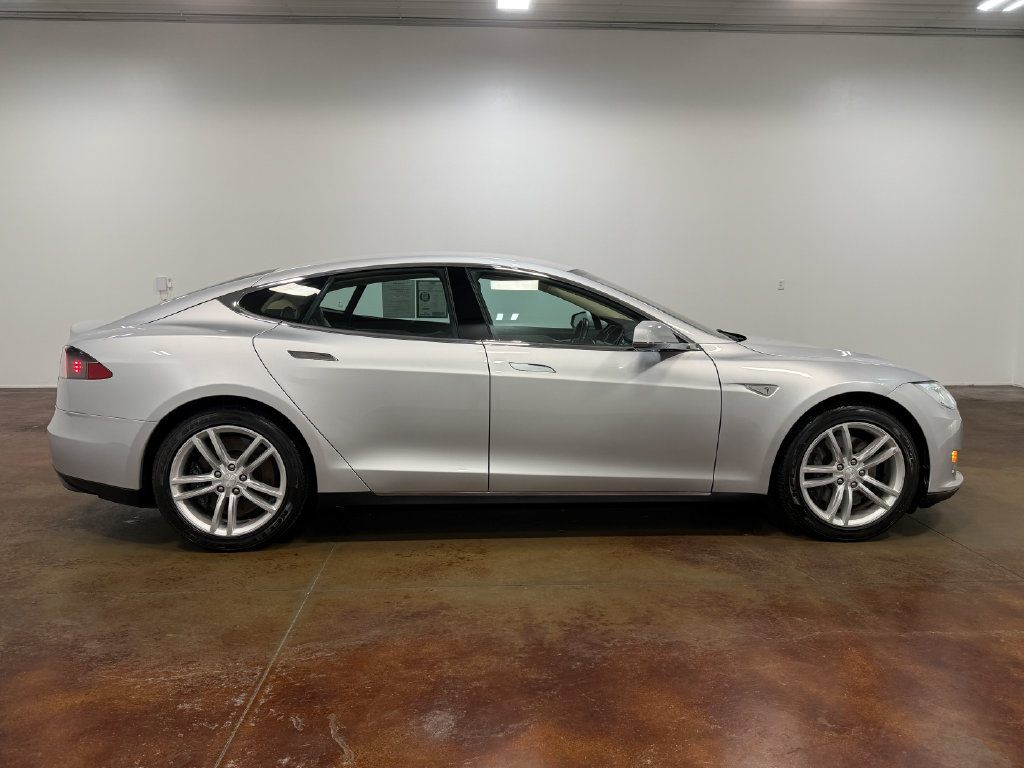 Used 2013 Tesla Model S Performance RWD image 22