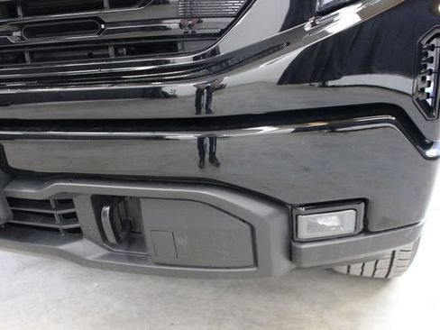 Used 2024 GMC Sierra 1500 Elevation AWD/4WD image 7