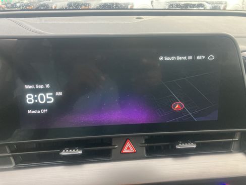 Used 2025 Kia Sportage EX AWD/4WD image 22