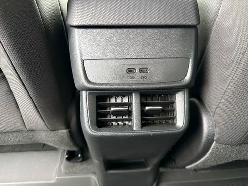 New 2026 Chevrolet Equinox LT w/ Safety and Technology Package FWD image 24