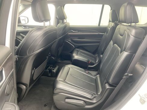 Used 2021 Jeep Grand Cherokee L Limited AWD/4WD image 25