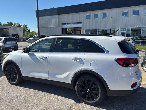 Used 2020 Kia Sorento S w/ Paint Protection Package FWD image 6