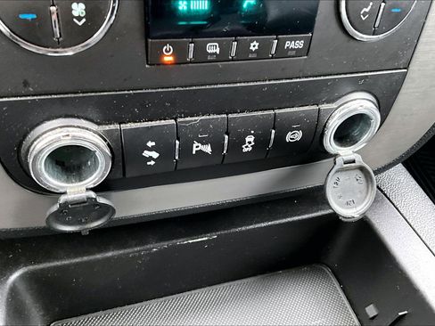 Used 2014 GMC Sierra 2500 SLT w/ SLT Convenience Package image 29