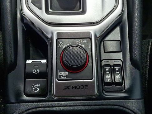 Used 2020 Subaru Forester Premium AWD/4WD image 25