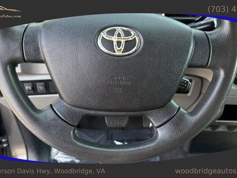 Used 2012 Toyota Tundra 4x4 Double Cab w/ Tow Pkg image 18